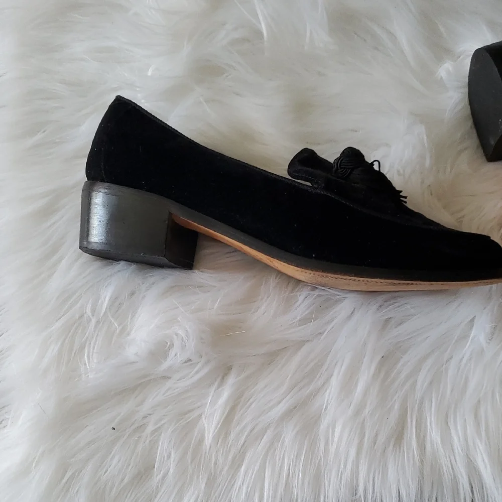 Jones New York Black Vintage Suede Slip On Loafers with Embroidered Design 6.5 - Picture 9 of 15